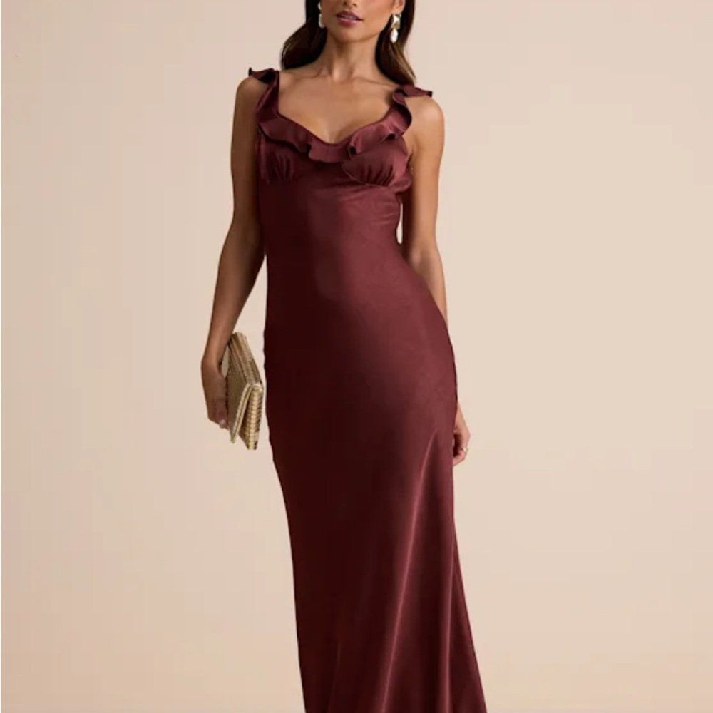 Lulu's Satin Sleeveless Dress